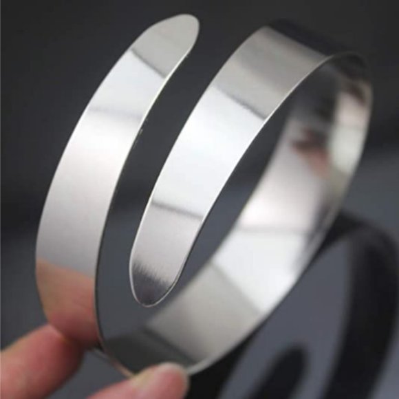 Enthralled Cleopatra Armband Bangle - Picture 5 of 6